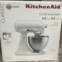 BRAND NEW NEVER OPENED KITCHEN AID MIXER 