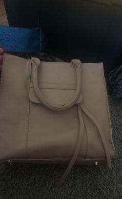 Nude purse