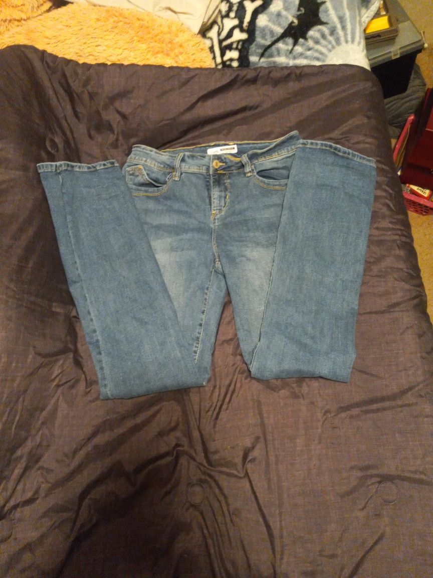 boot cut jeans (brand: Royalty for me)