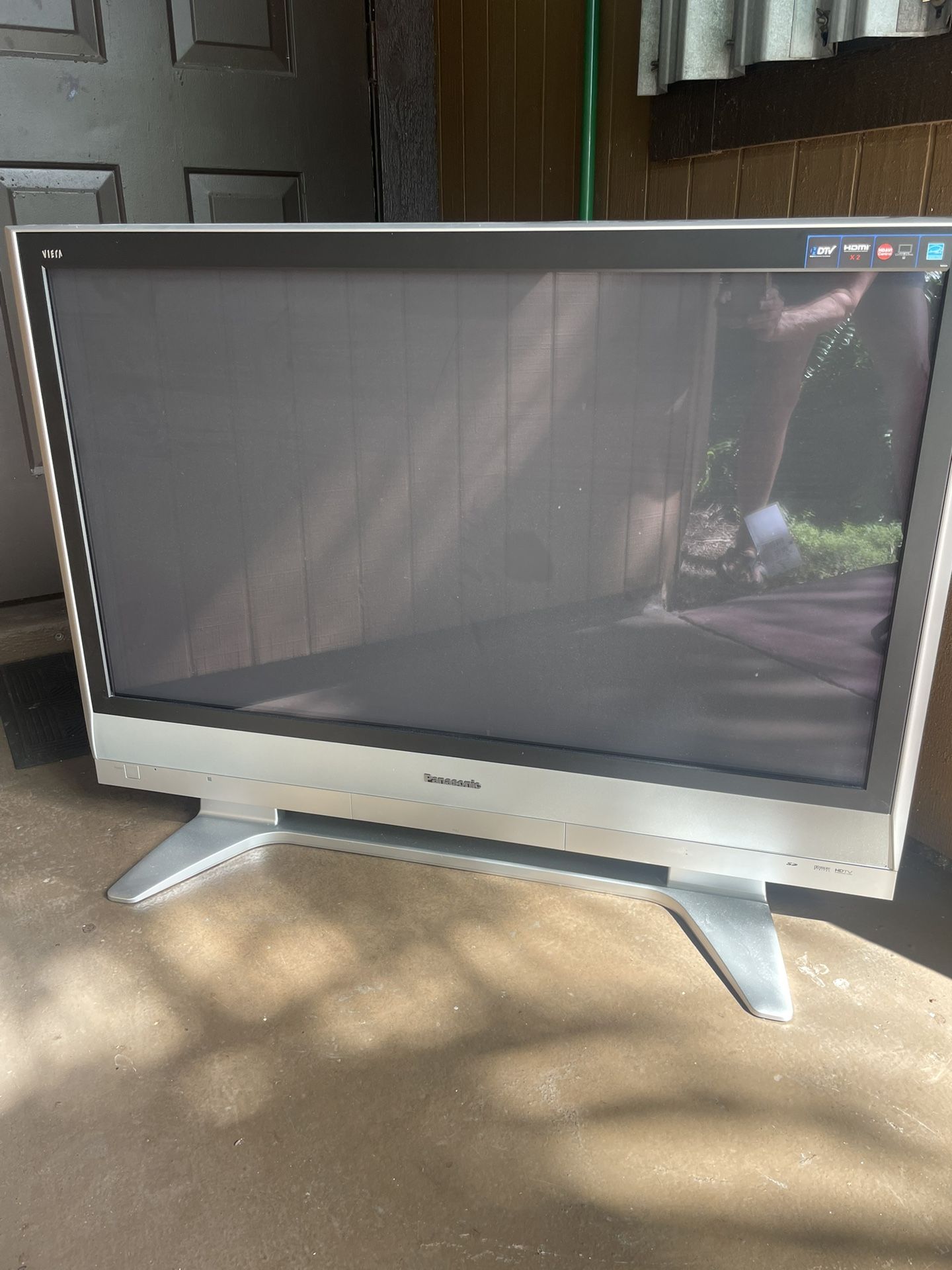 42 Inch Panasonic Tv