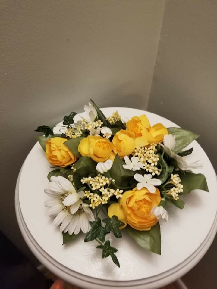 Floral centerpiece