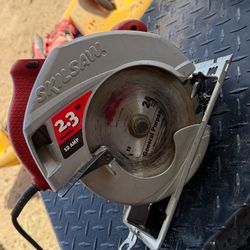 Skilsaw 7-1/4” Circular Saw (Corded)