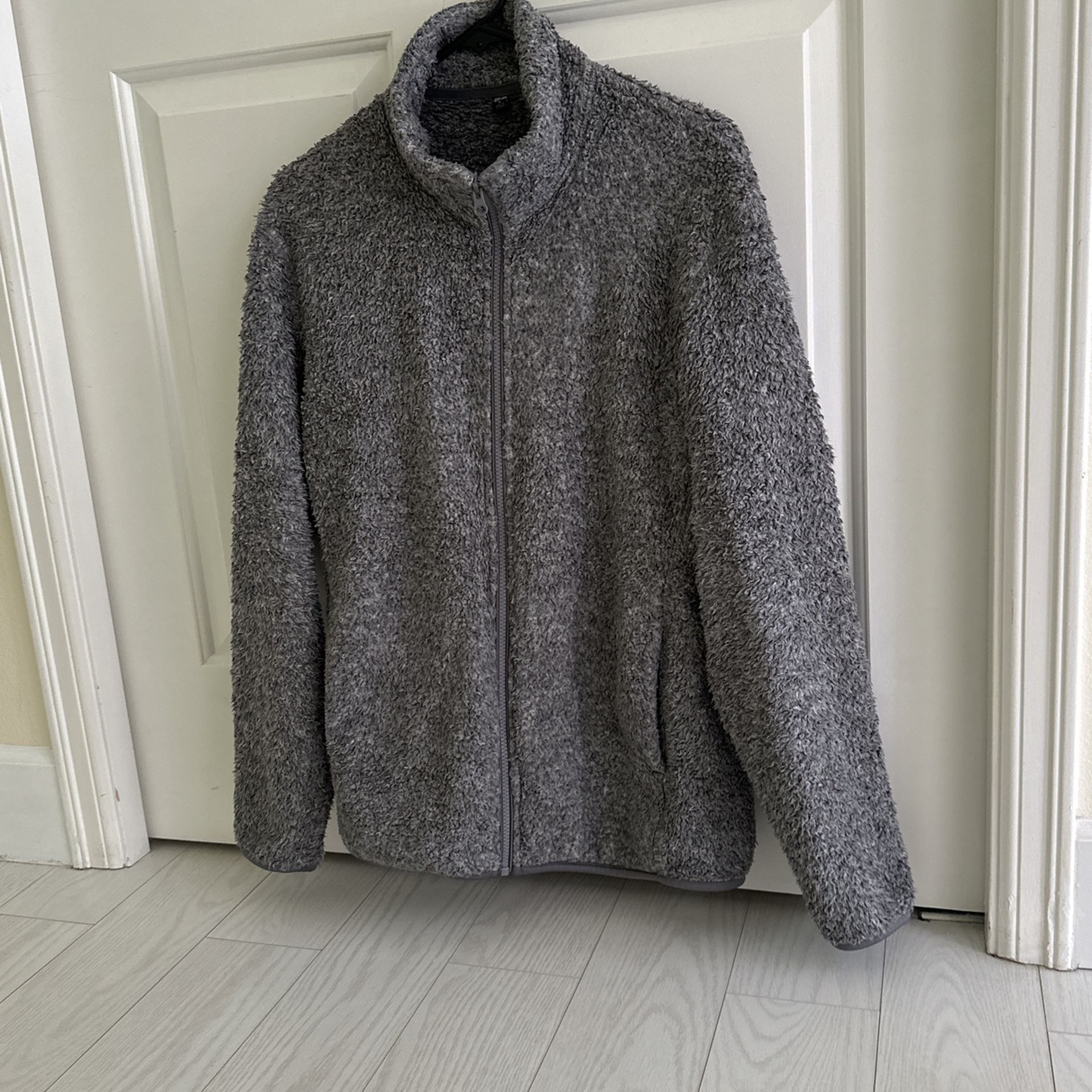 Men’s Medium Uniqlo Fleece Jacket
