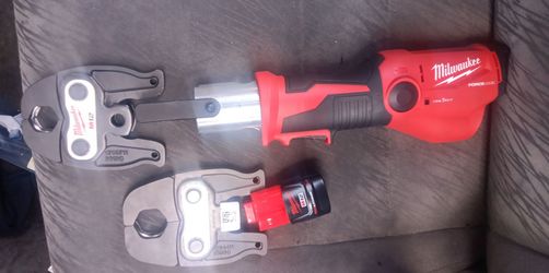 MILWAUKEE Cordless Crimping Tool