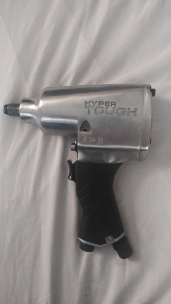 Hyper tough 1/2" air ratchet