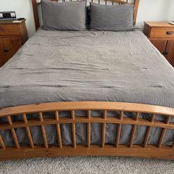 Thomasville bed frame