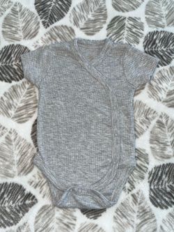 Chickpea 3-6 months baby girl bodysuits