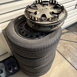 4 Michelin  Defender Tires 215 60R 16