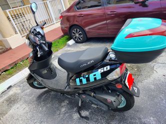 2024 Italica 50cc Scooter – Low Miles – Under 500 Miles