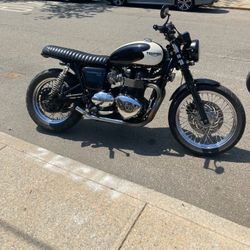 2011 Triumph Bonneville T100 For Sale 