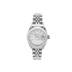 Rolex Datejust 26mm Pre-owned Rolex Datejust. Has a statinless steel case that measures 26mm and a stainless steel oyster style bracelet. Features a s