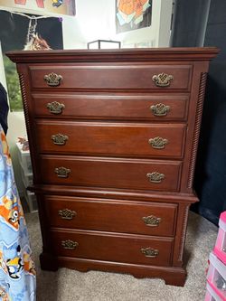 Large 5 Drawer Wooden Dresser