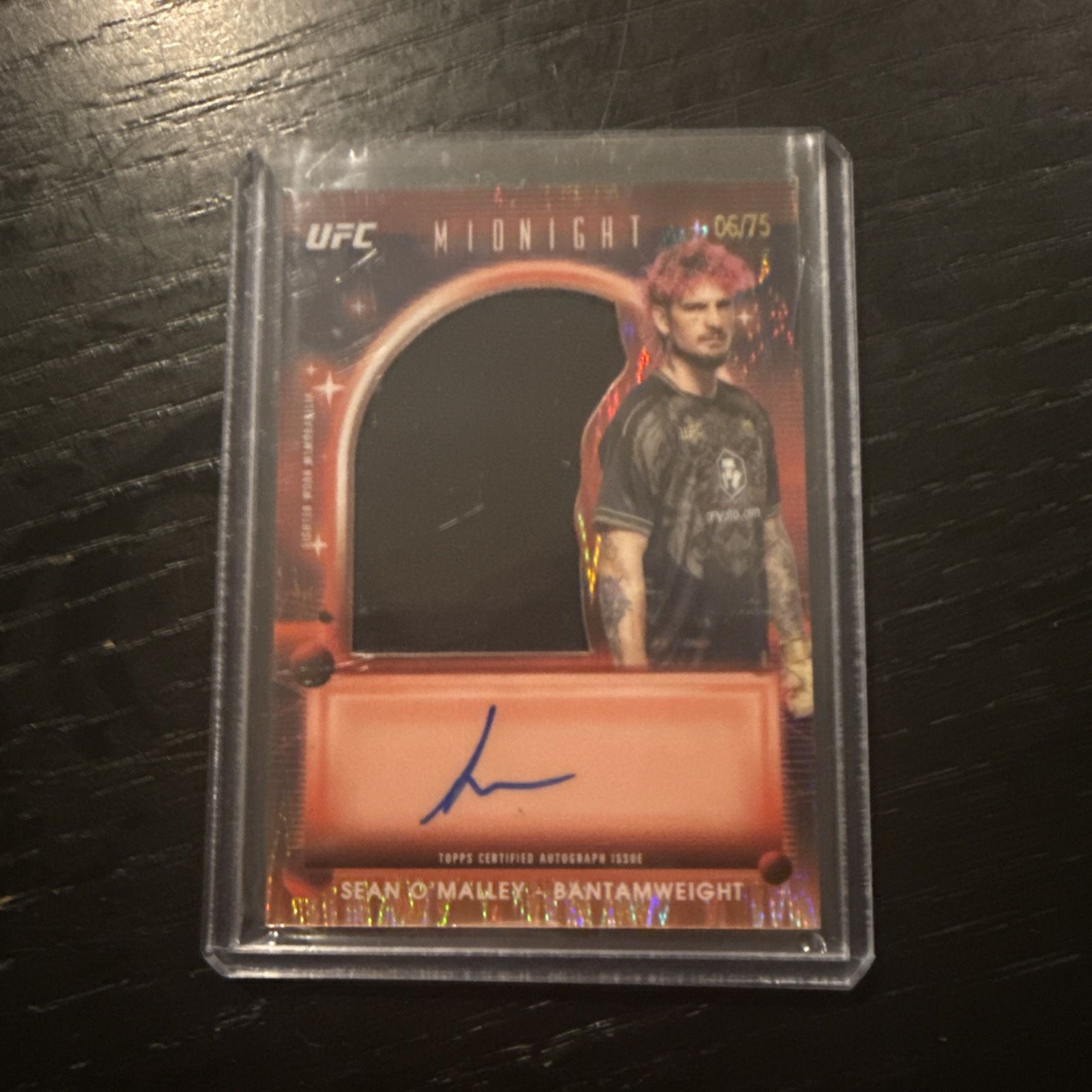 2024 Topps Midnight UFC Relic Autographs Sean O'Malley #VRA-SO