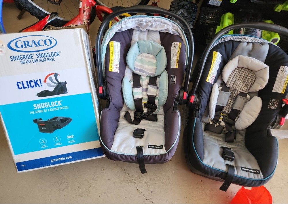 2 Car Seats With 3 Bases