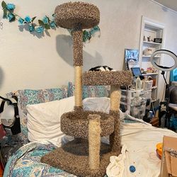 Cat tree