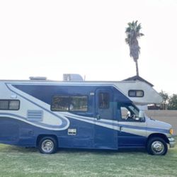 1999 Ford Jamboree 24 Foot Motorhome.