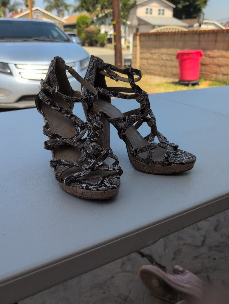 Report Fake Snake Skin Heels Size 10
