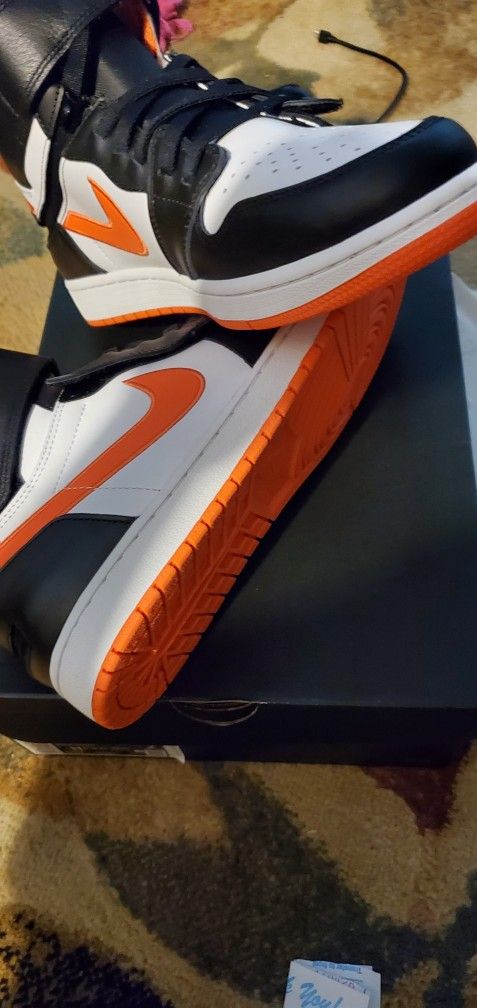 Air Jordan 1 High Flyease Size 11 1/2