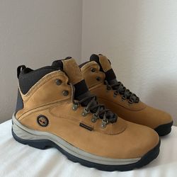 Timberland Men’s Hiking Boot Size 13 Waterproof BRAND NEW