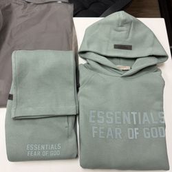 M Size Set Essentials Hoodie & Pants