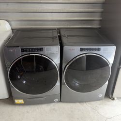 Whirlpool Washer And Electric Dryer Matching Set