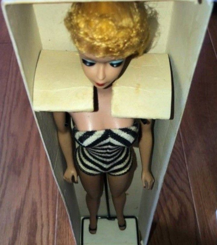 Rare 1959 Barbie In Original Box , Made In Japan, Cheeks Stained From Earrings