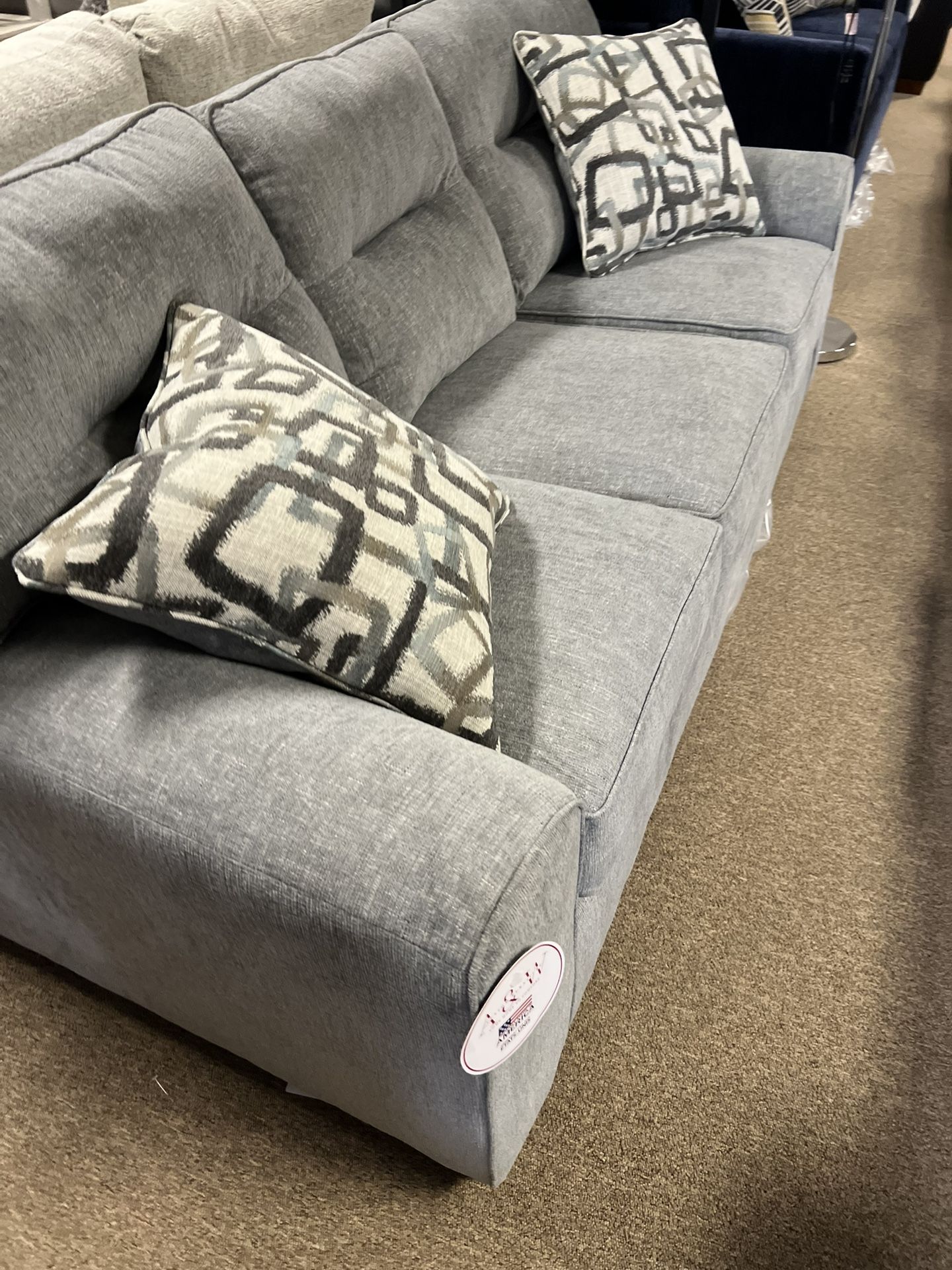 Accent Style Nice Couch 