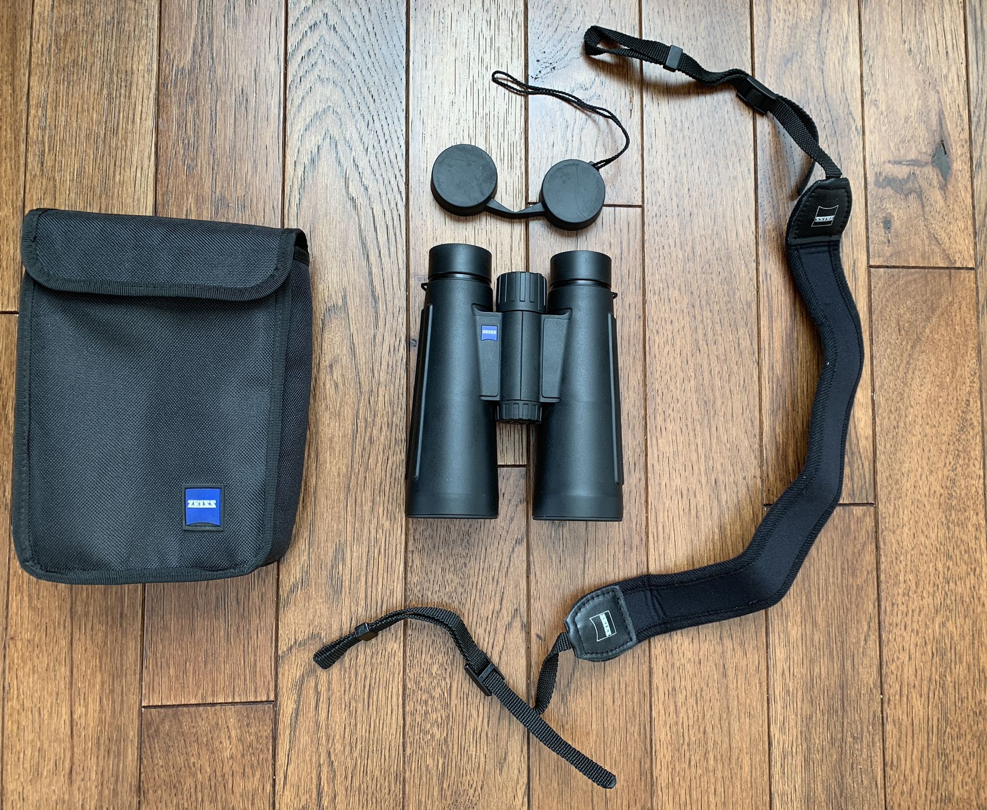Zeiss Binoculars 15x45 BT*