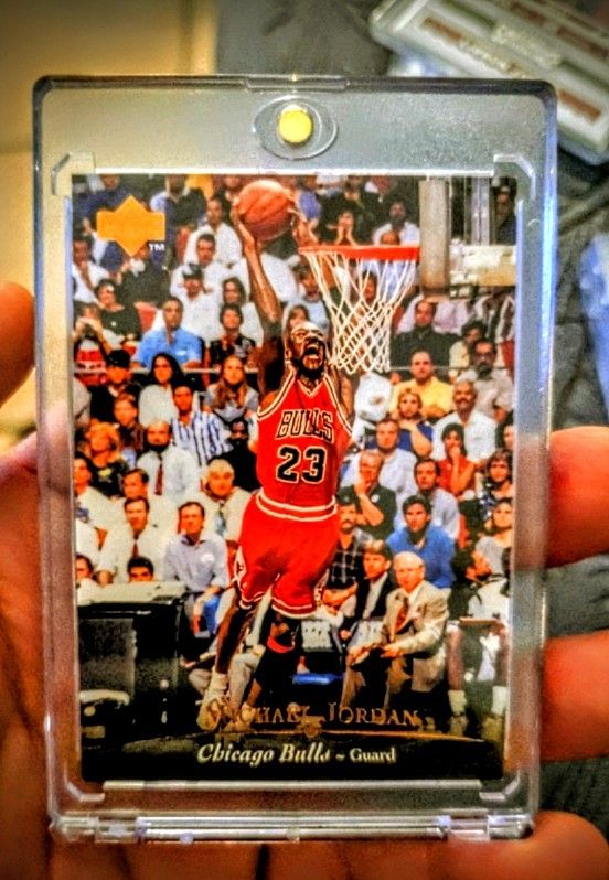 1995-96 Upper Deck - Michael Jordan #23 Bulls on Front