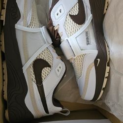 Travis Scott Field Jaxx Sz 10