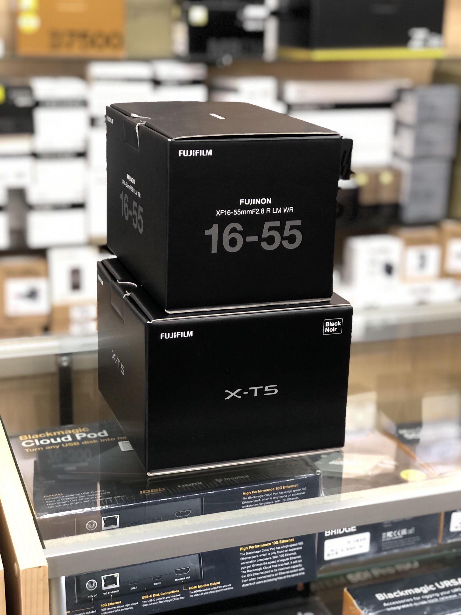 Fujifilm XT5 Digital Camera + Fujinon XF 16-55mm F/2.8