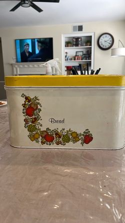 Vintage CHEINCO Bread Box – Retro Mushroom & Vegetable Design