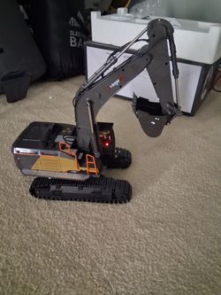 Excavator toy