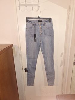 Fashion Nova Jeans.