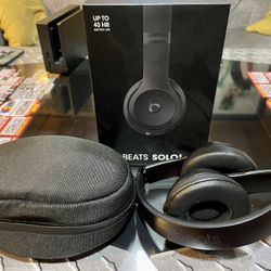 Black Beats Solo 3 - New Condition! 