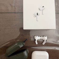 Apple AirPods Pro (2nd Gen) – Lightning – Used, Great Condition