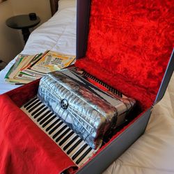 Petosa 1950's Baby Grand Accordian