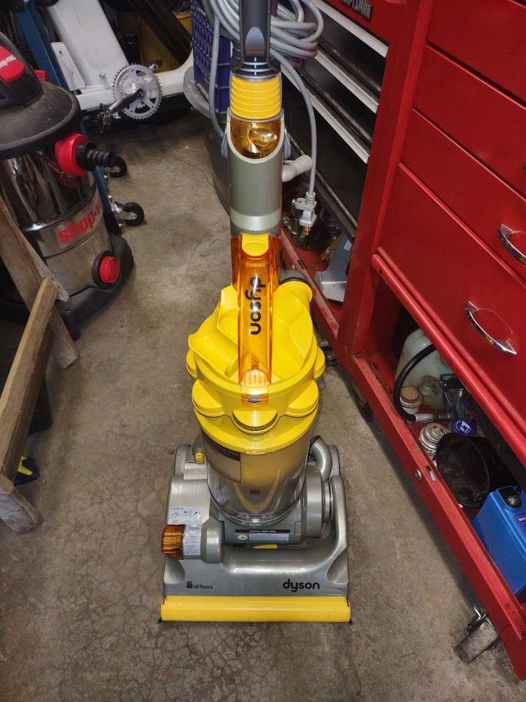 DC14 All Floors Dyson Vacuum Cleaner