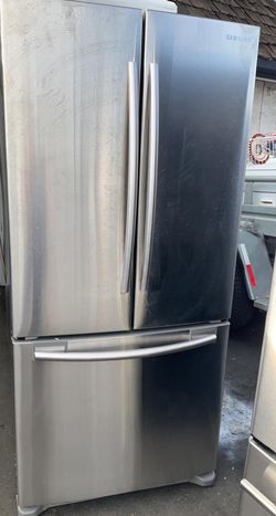 Samsung 3 Door 33" Wide Stainless Steel Fridge
