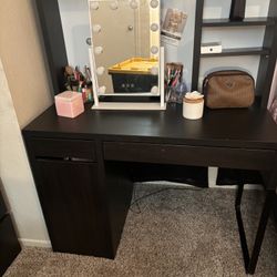 Desk And Led Light Up Mirror 