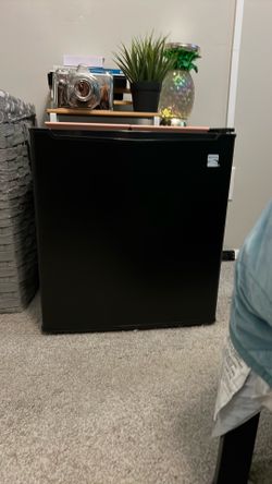 Mini fridge