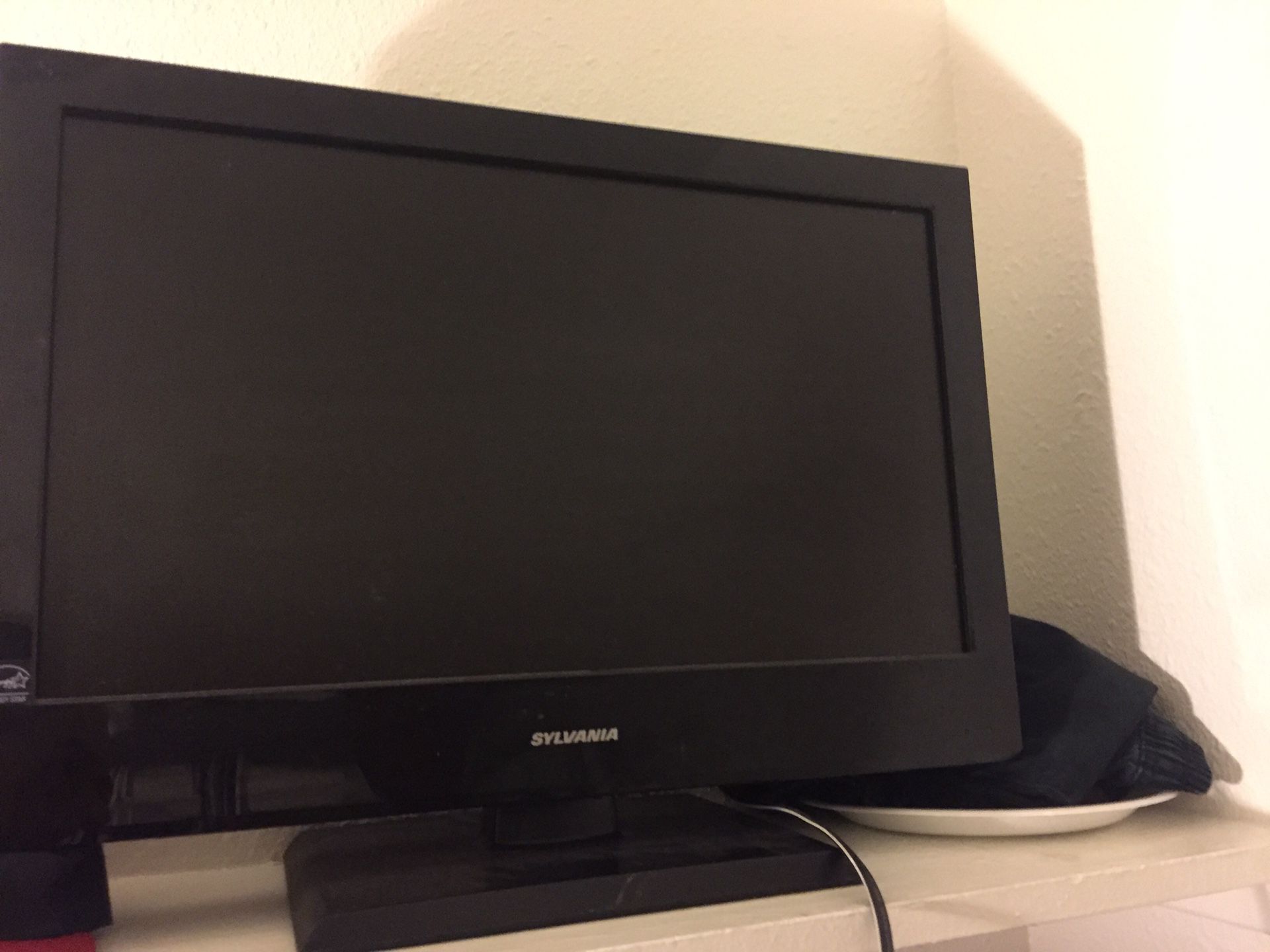 22 inch salvania flat screen tv