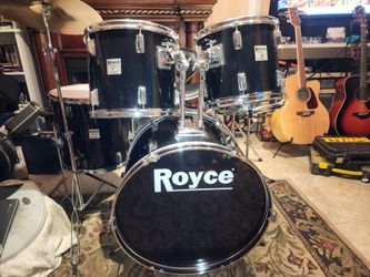Complete 5 pc. Drum Set W Cymbals
