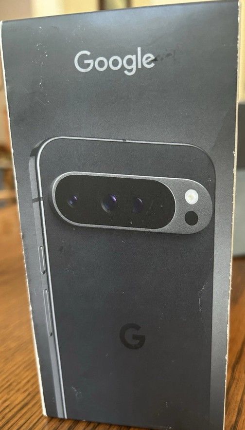 Like New Google Pixel 9 Pro XL, 256GB, Unlocked, Obsidian color, 2 cases