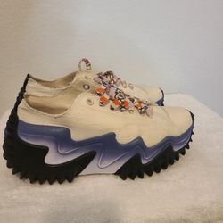 **Converse**Run Star Motion Platform 'We Are Stronger Together"