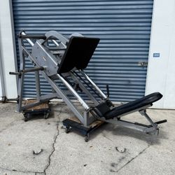 Hammer Strength Leg press