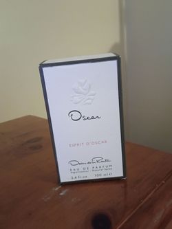 Oscar de la Renta perfume