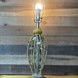 Metal Leaves And Wooden Beads Lamp