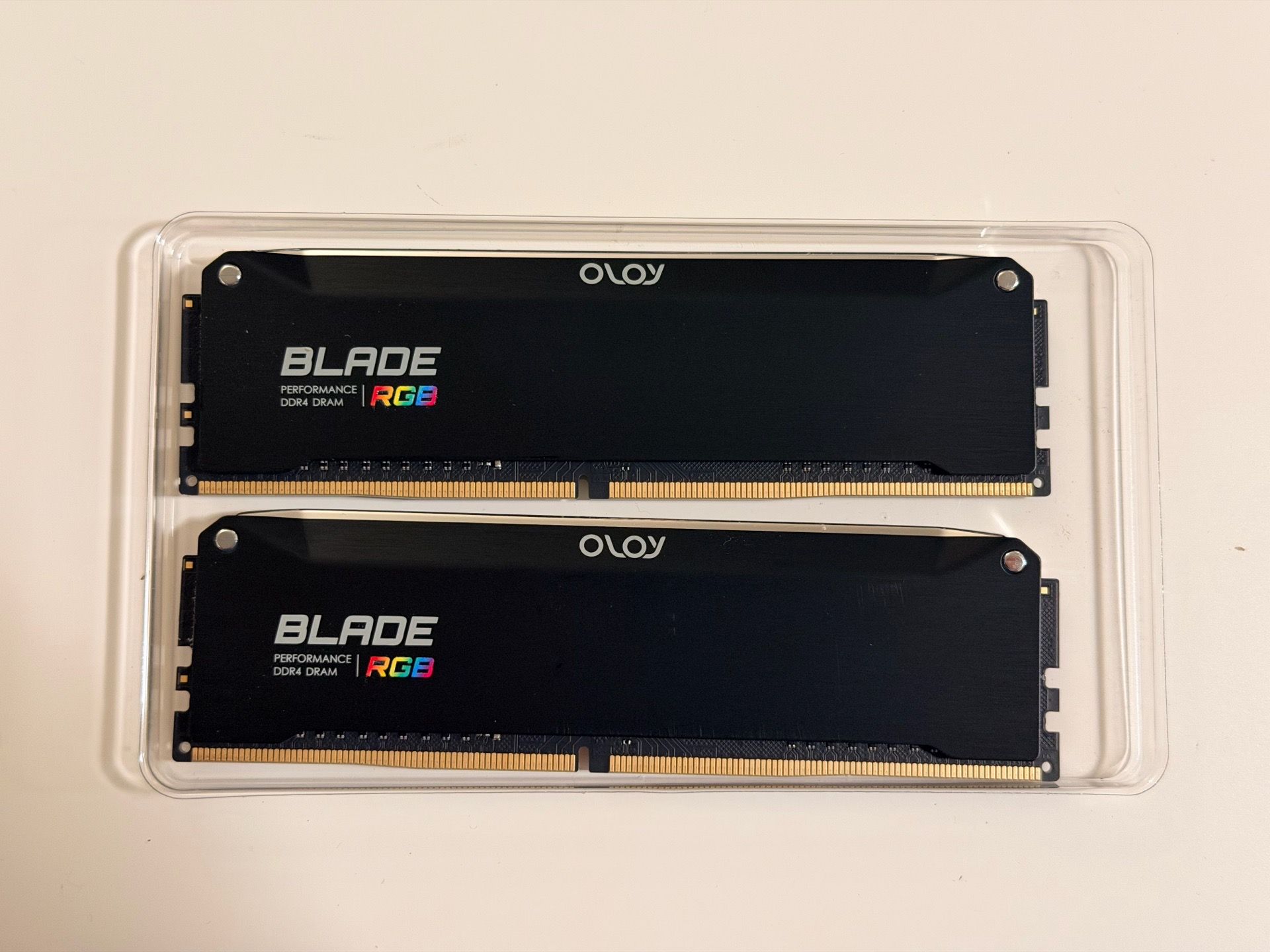 OLOy Blade RGB 16GB DDR4 3200MHz RAM (2x8GB)