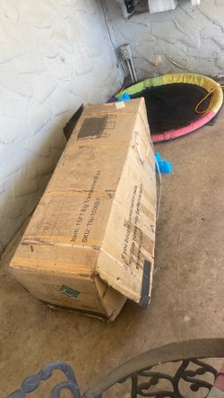 15 ft trampoline opened box not used ever